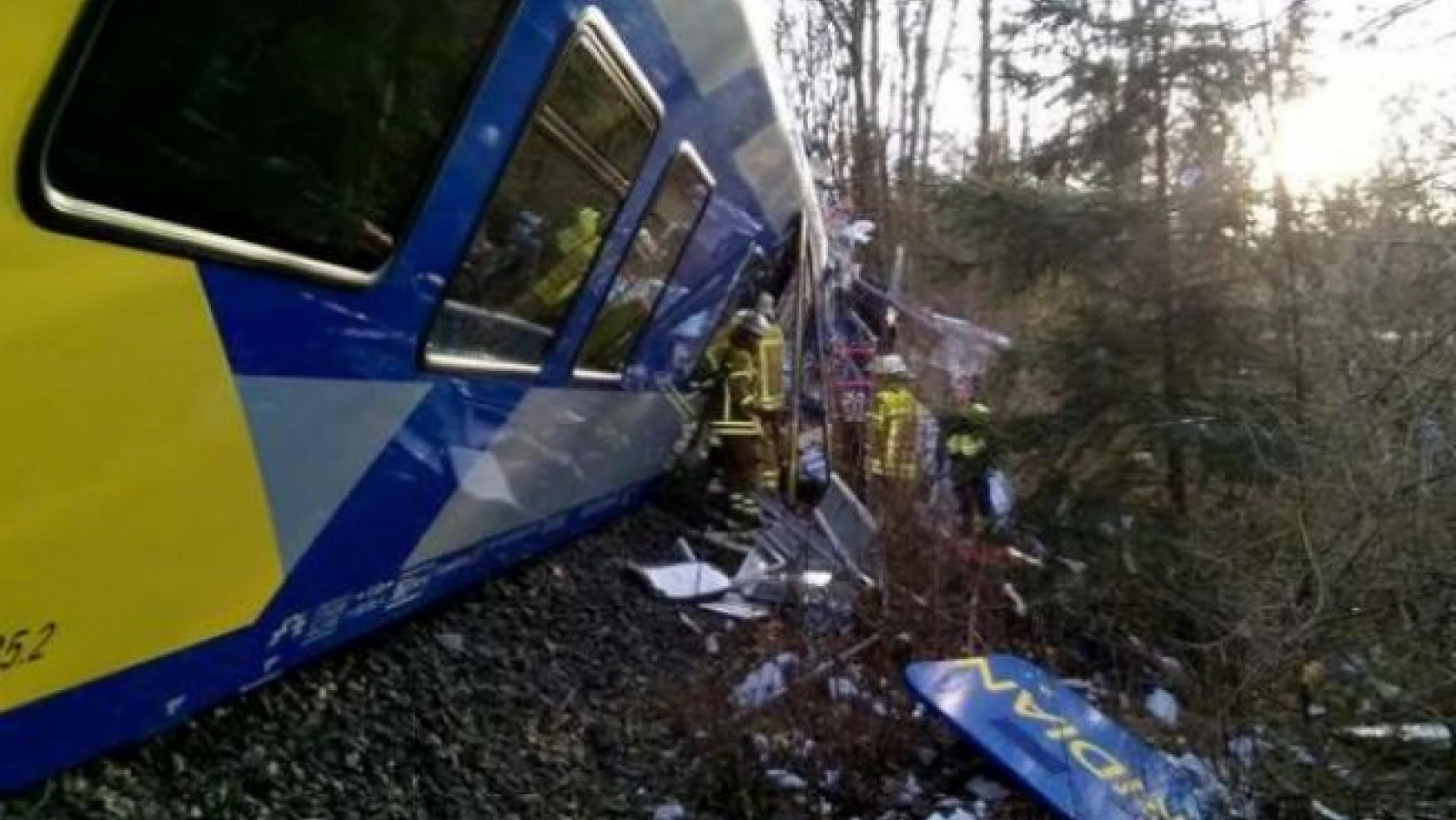 Almanya'da tren kazası: Çok sayıda ölü ve yaralı var