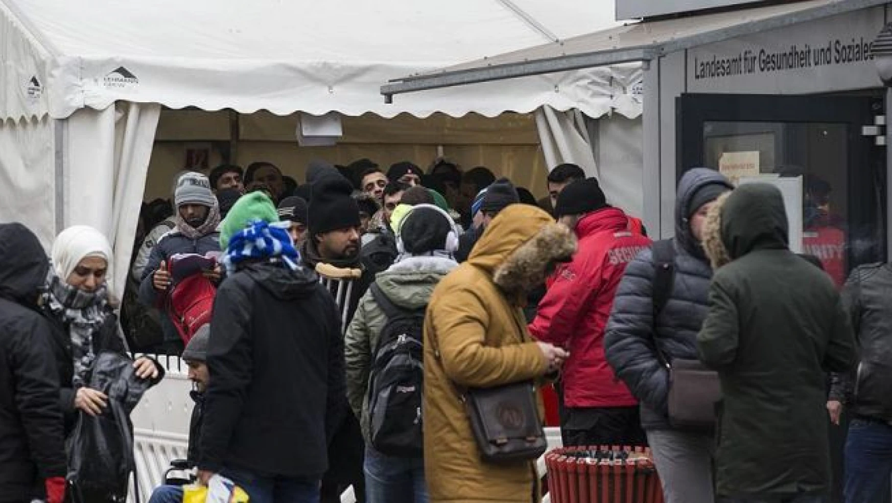 Almanya'ya 2015'te rekor sayıda sığınmacı girdi