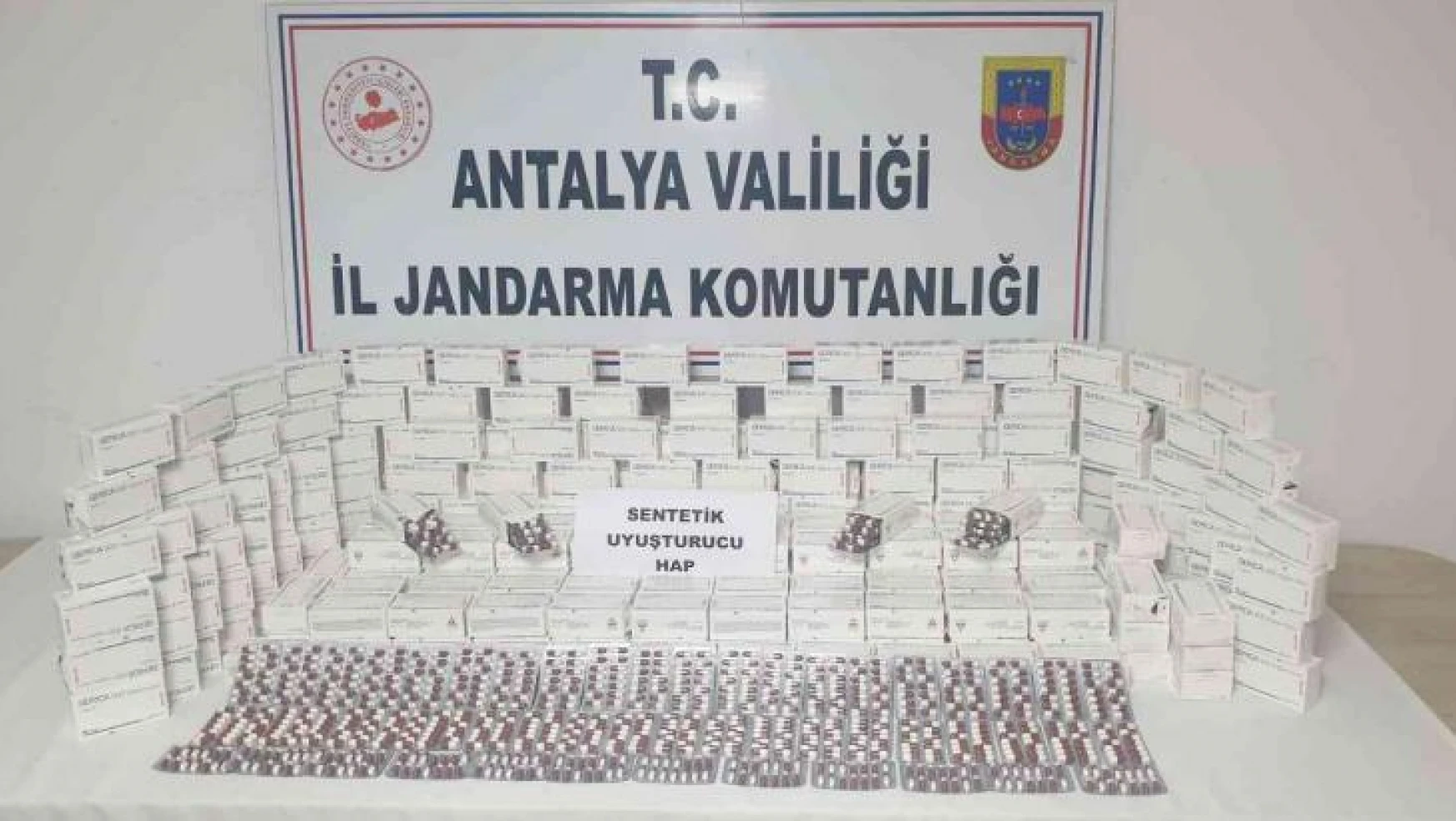 Antalya'da piyasa değeri 1 milyon 500 bin TL değerinde uyuşturucu ele geçirildi
