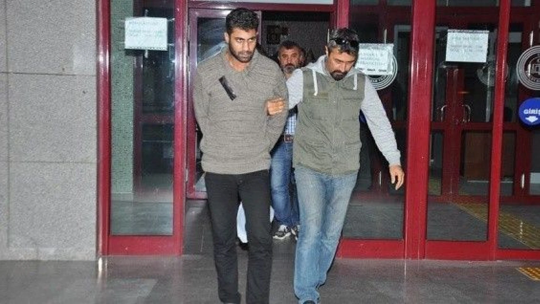 Antalya'daki DAEŞ operasyonunda 3 tutuklama