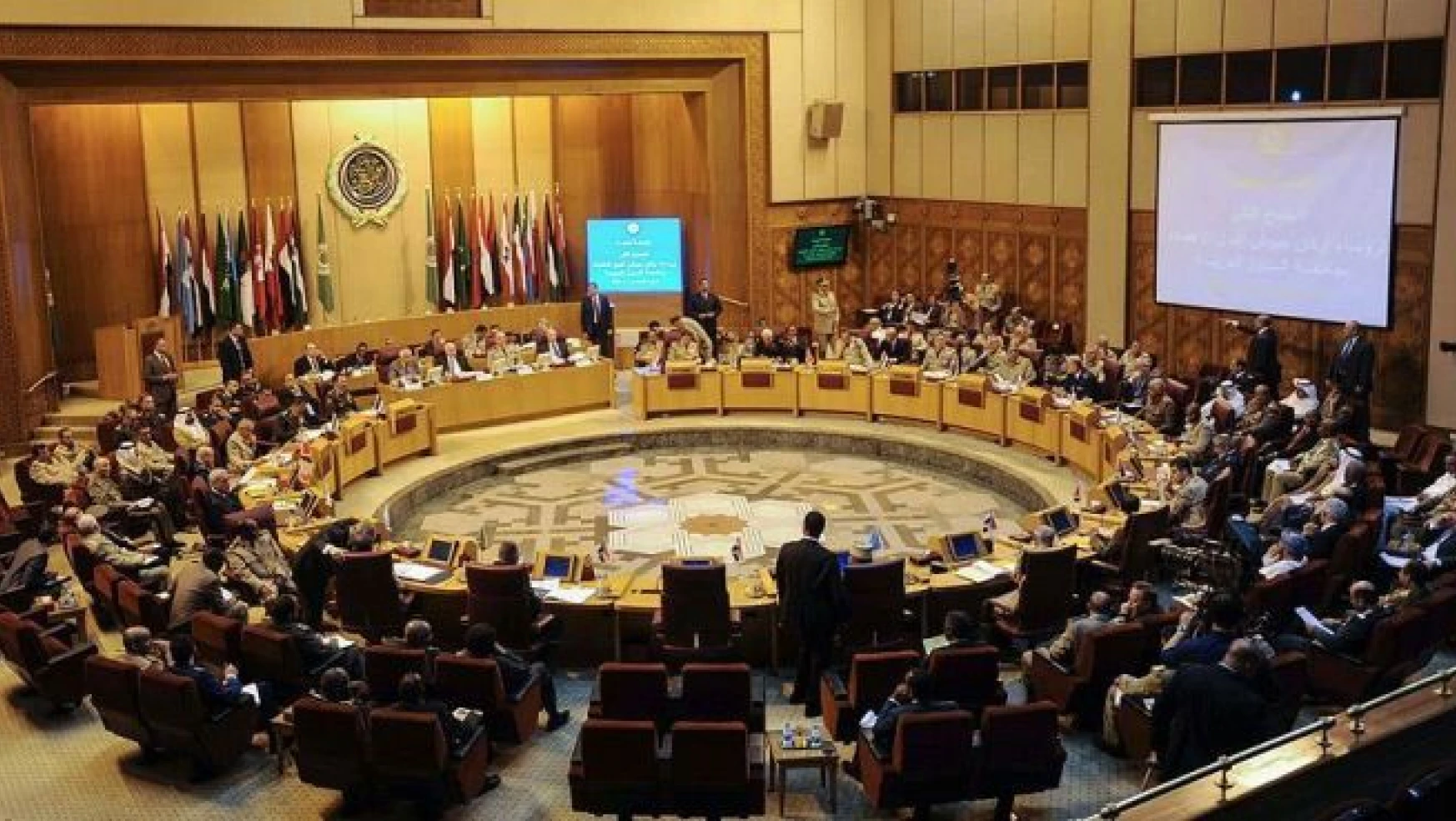 Arap Parlamentosu'ndan İran'a uyarı