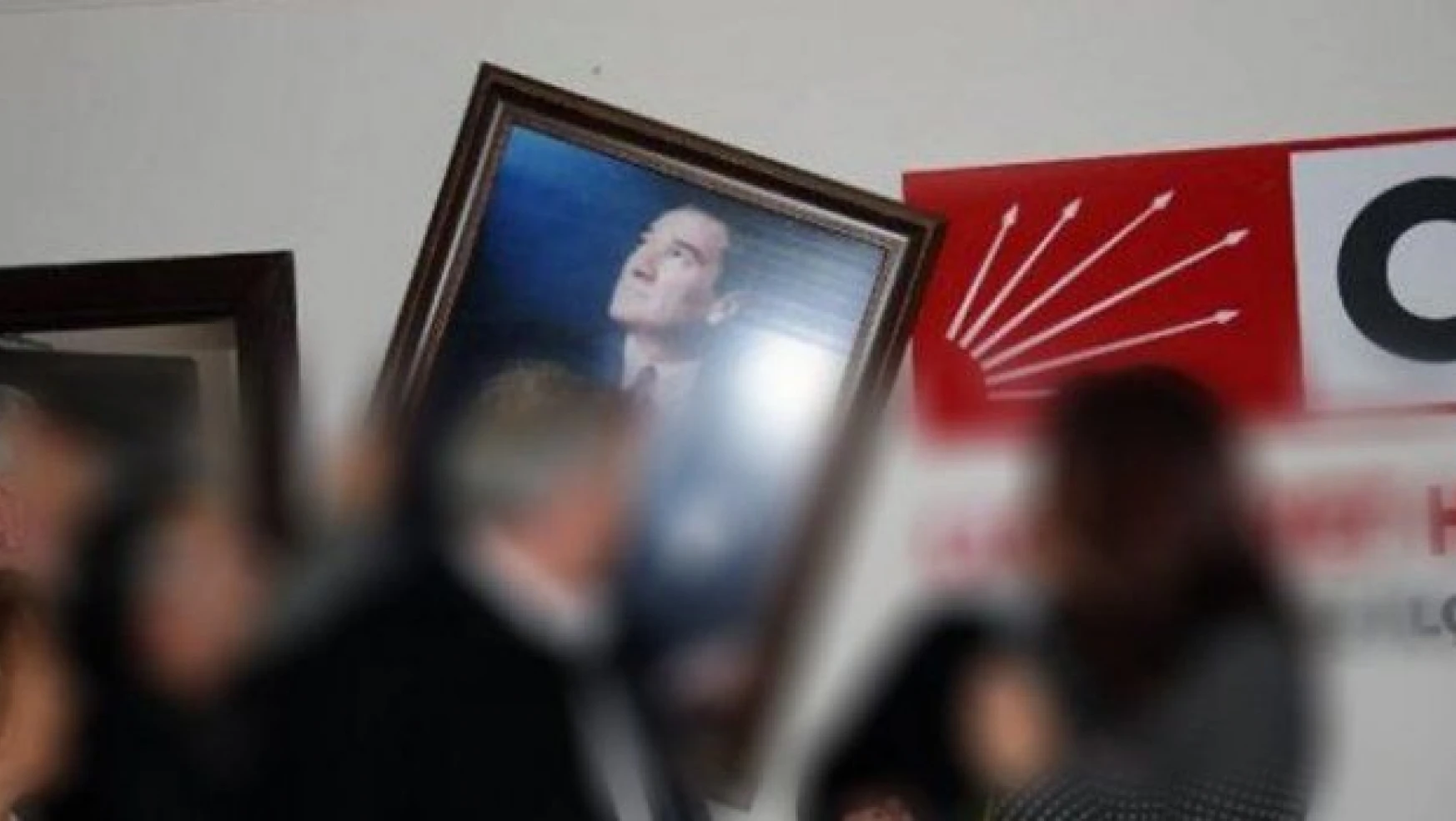 Atatürk resmini duvardan indiren CHP'li vekil deşifre oldu