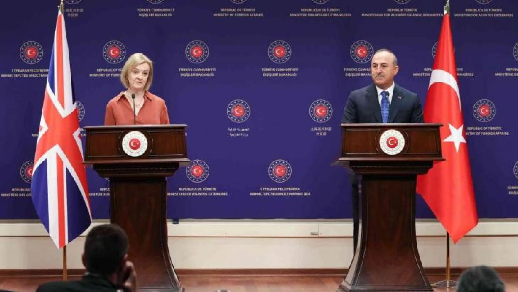 Bakan Çavuşoğlu, Rusya'nın Ukrayna'nın tahıllarını Türkiye'ye sattığı iddialarına ilişkin konuştu