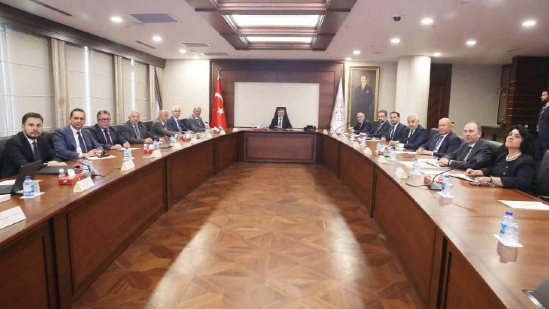 Bakan Nebati: 'Türkiye vazgeçilemeyecek bir üretim merkezidir'