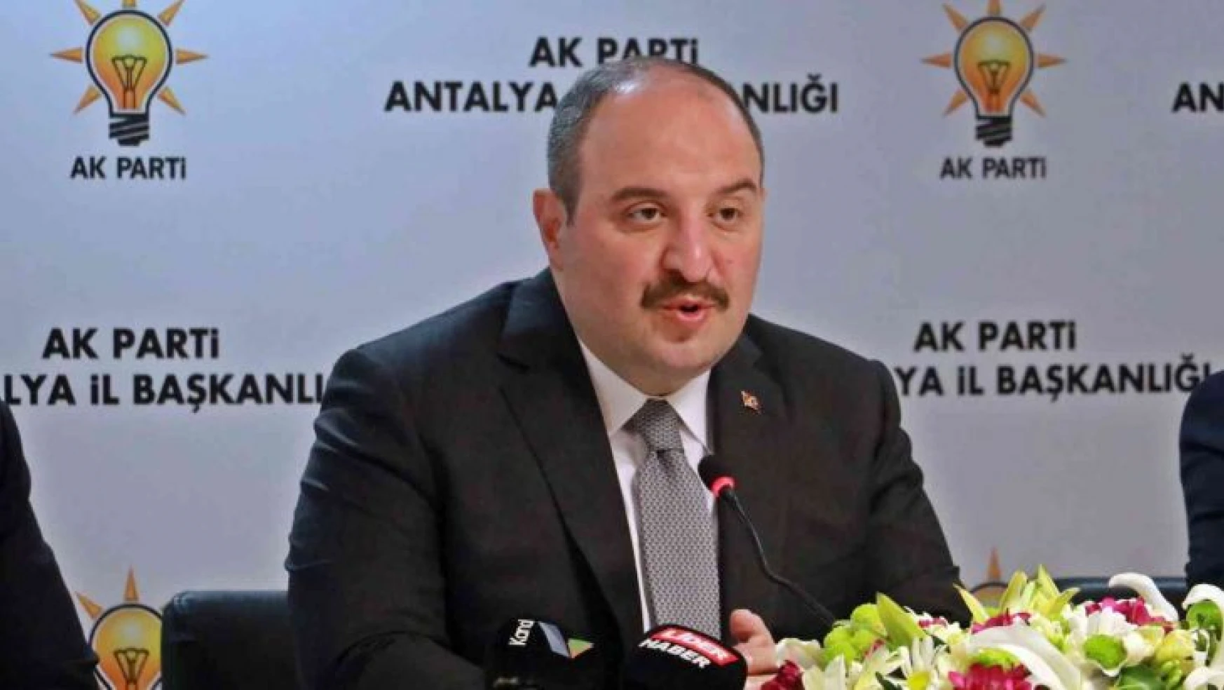 Bakan Varank: 'Ukrayna ve Rusya'dan farklı firmalar, 'Teknolojilerimizi Türkiye'de geliştirebilir miyiz' diye arayış içerisindeler'