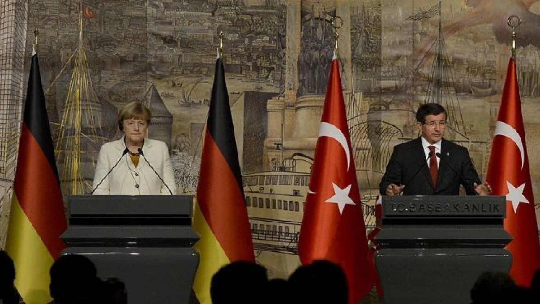 Başbakan Davutoğlu Almanya Şansölyesi Merkel ile görüştü