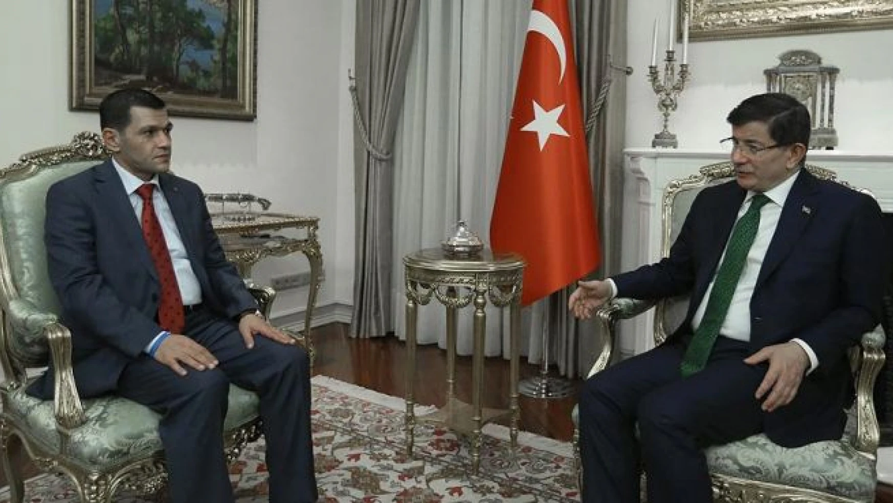 Başbakan Davutoğlu, Aylan bebeğin babasını kabul etti