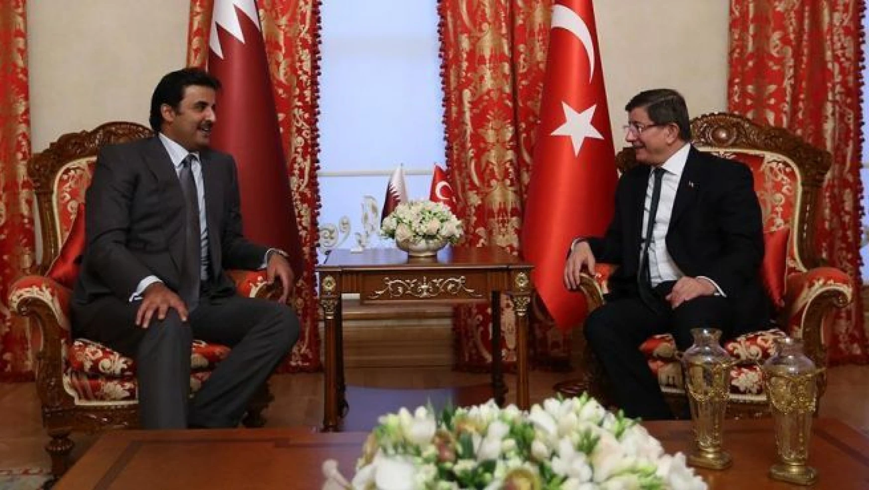 Başbakan Davutoğlu Katar Emiri ile görüştü