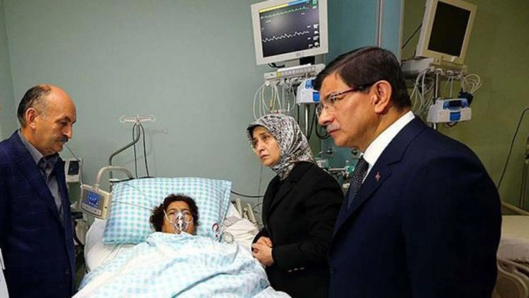 Davutoğlu, Sultanahmet'teki terör saldırısında yaralananları ziyaret edecek