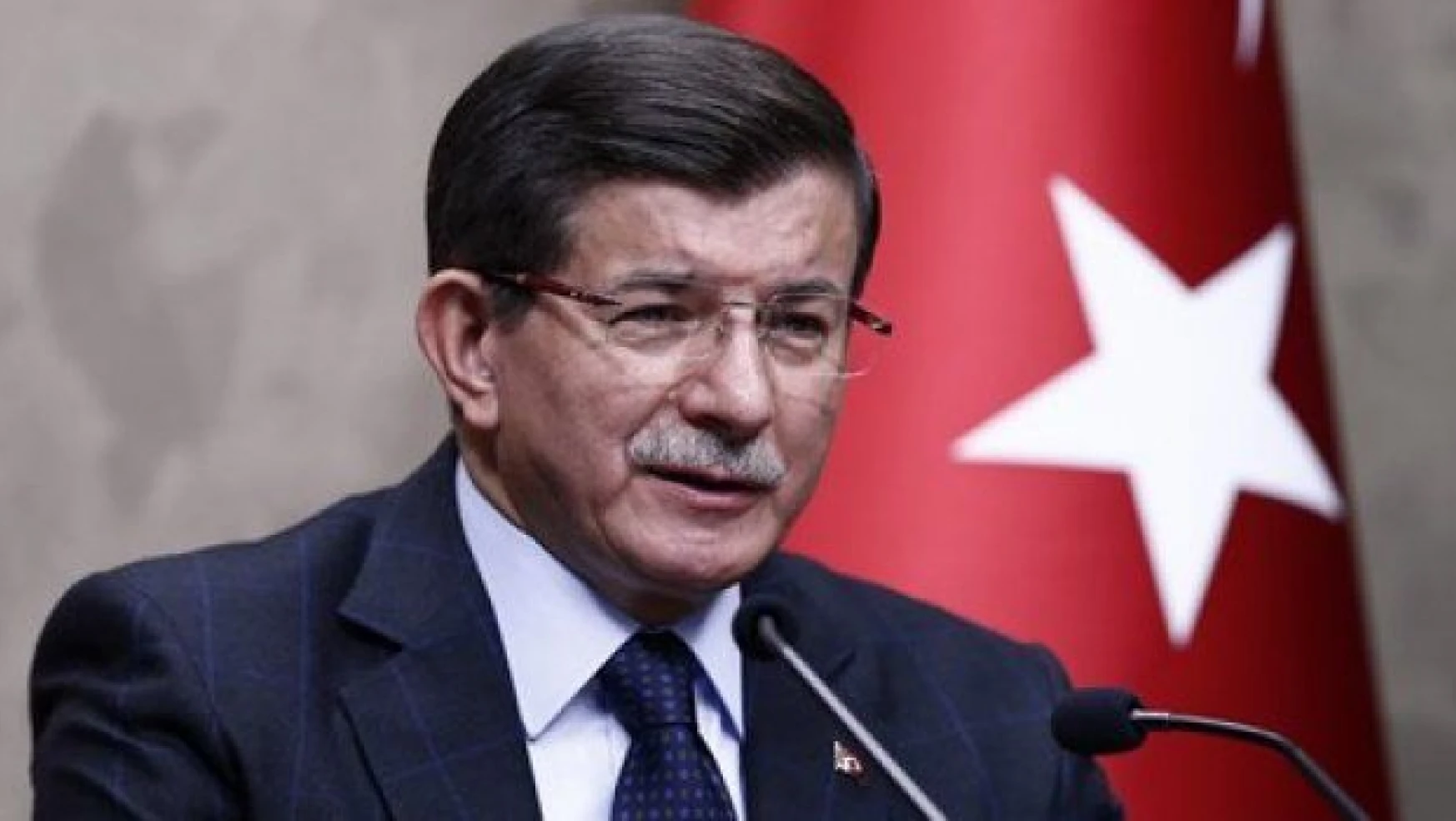 Başbakan Davutoğlu vizesiz seyahat için tarih verdi