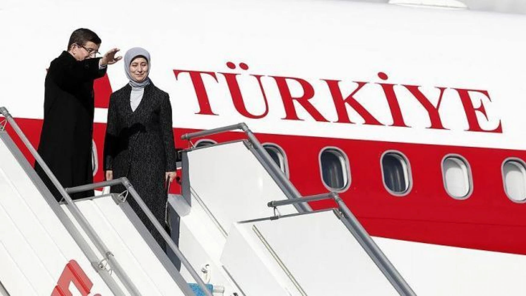Başbakan Davutoğlu'nun Hollanda ziyareti yarına ertelendi