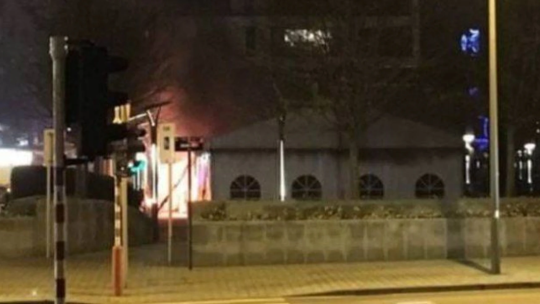 Brüksel'deki PKK çadırında yangın!