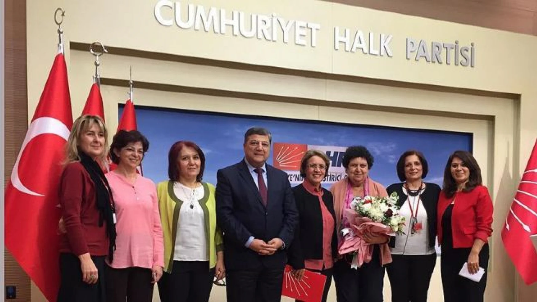 CHP Kadın Kolları'nda görevi Fatma Köse devraldı