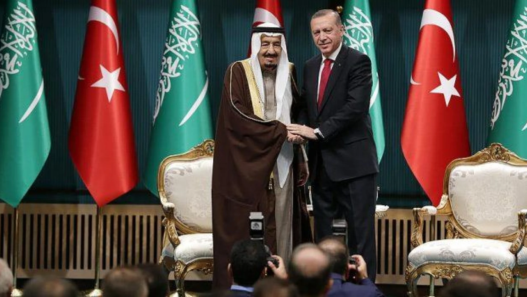 Cumhurbaşkanı Erdoğan, Kral Selman'a Devlet Nişanı takdim etti