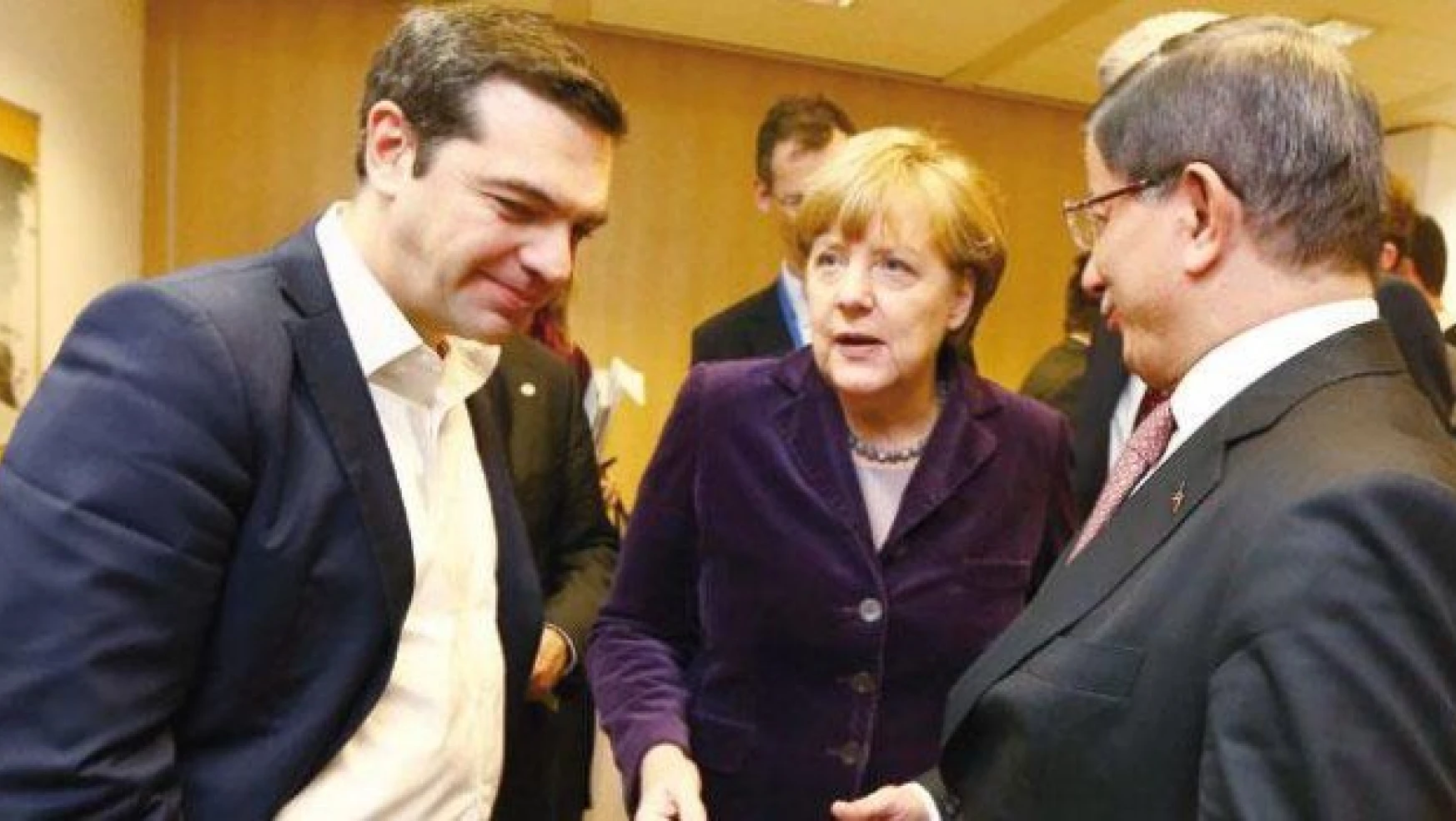 Davutoğlu-Merkel mini zirvesinden zirve çıktı