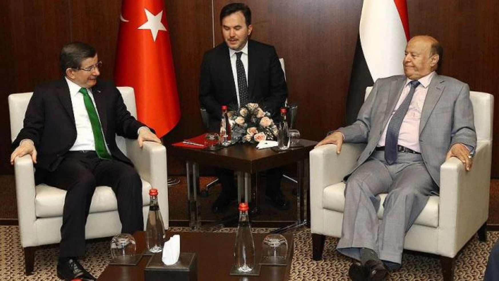 Davutoğlu Yemen Cumhurbaşkanı Hadi ile görüştü