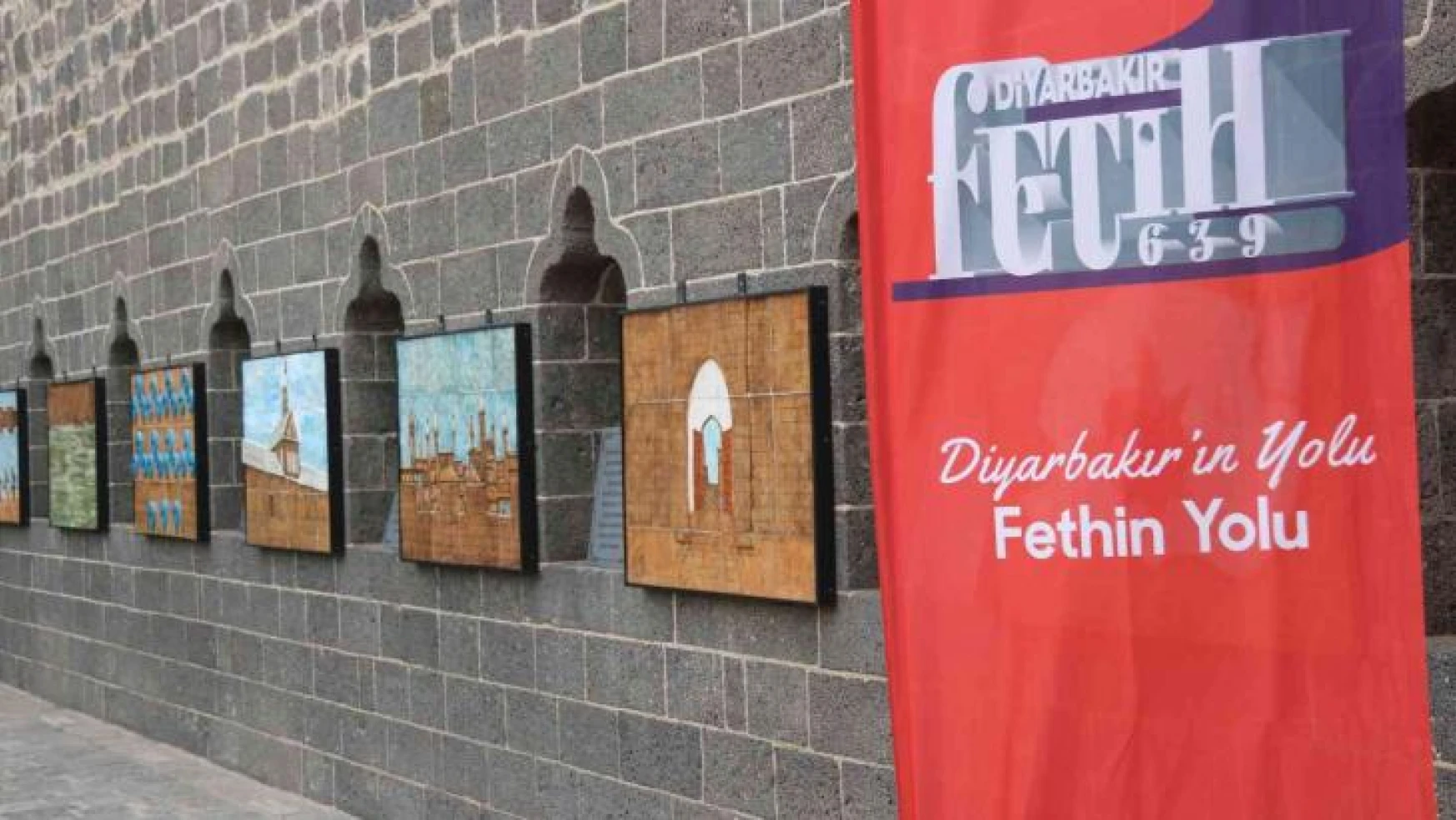 Diyarbakır'ın Fethi etkinlikleri 'Fetih Duvarı' sergisinin açılışıyla başladı