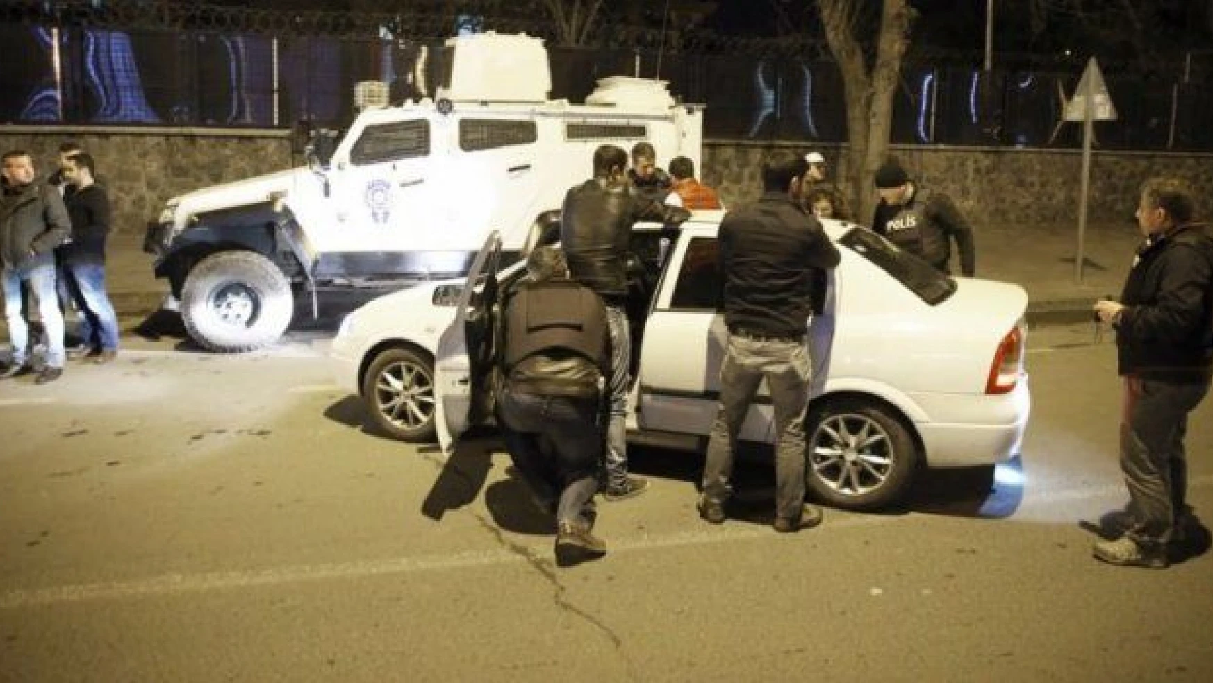 Diyarbakır'da 750 polisle operasyon