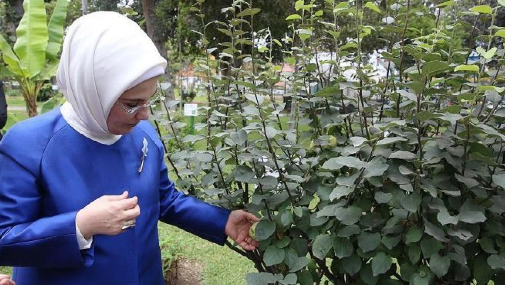 Emine Erdoğan Peru'da Botanik Bahçesi'ni ziyaret etti