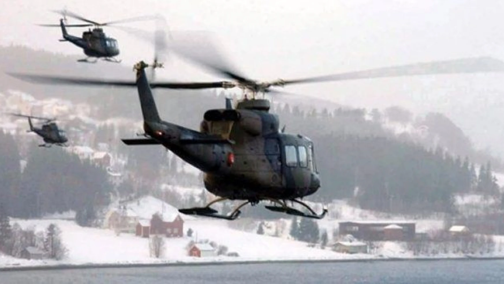 Endonezya'da askeri helikopter düştü: 13 ölü