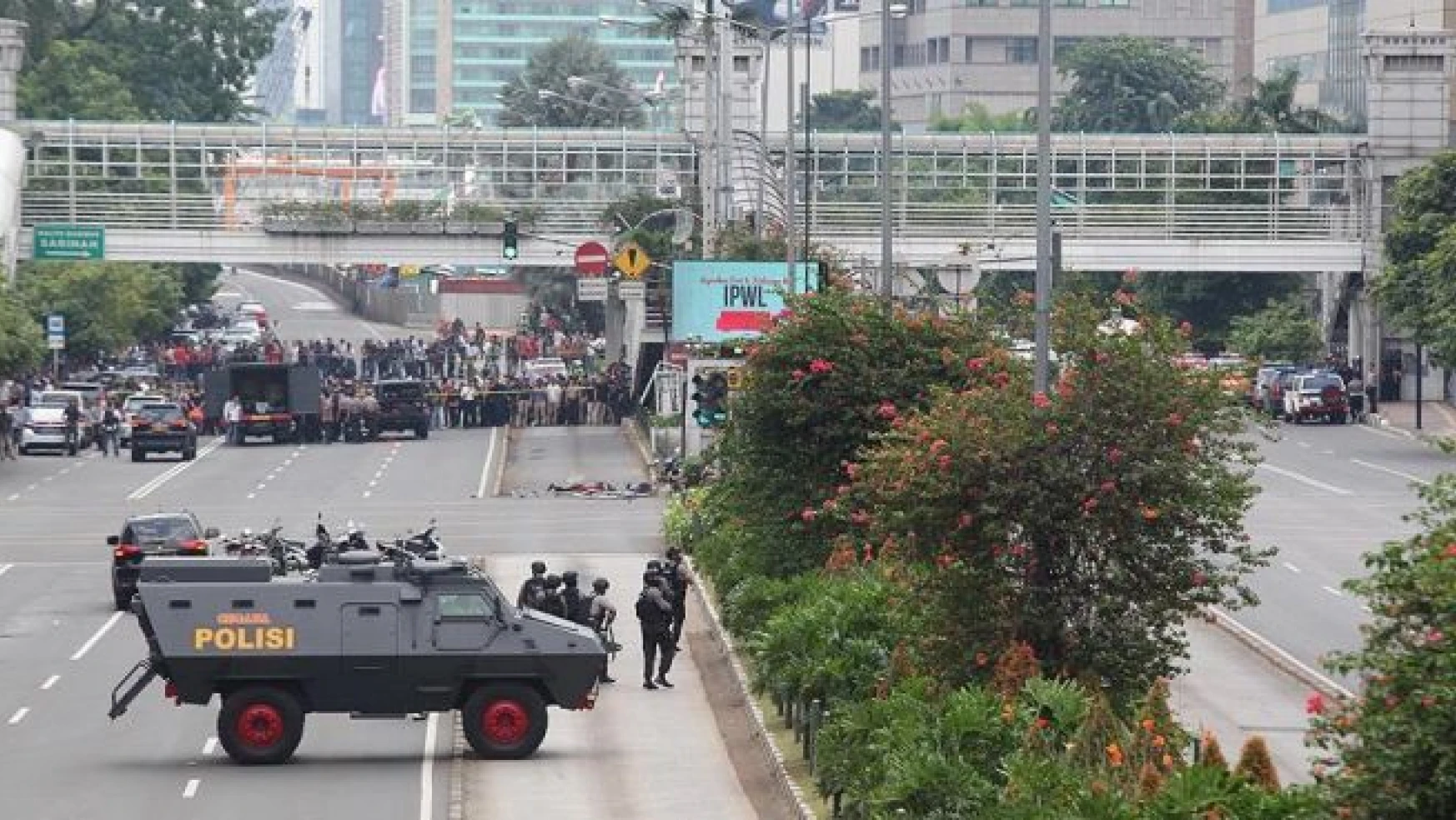 Endonezya'daki terör saldırısında 12 gözaltı