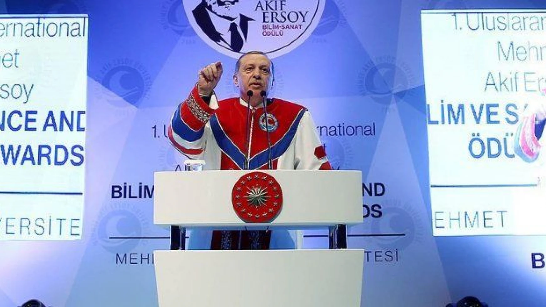 Erdoğan: Ajanlığı bize gazetecilik diye yutturmaya çalışıyorlar