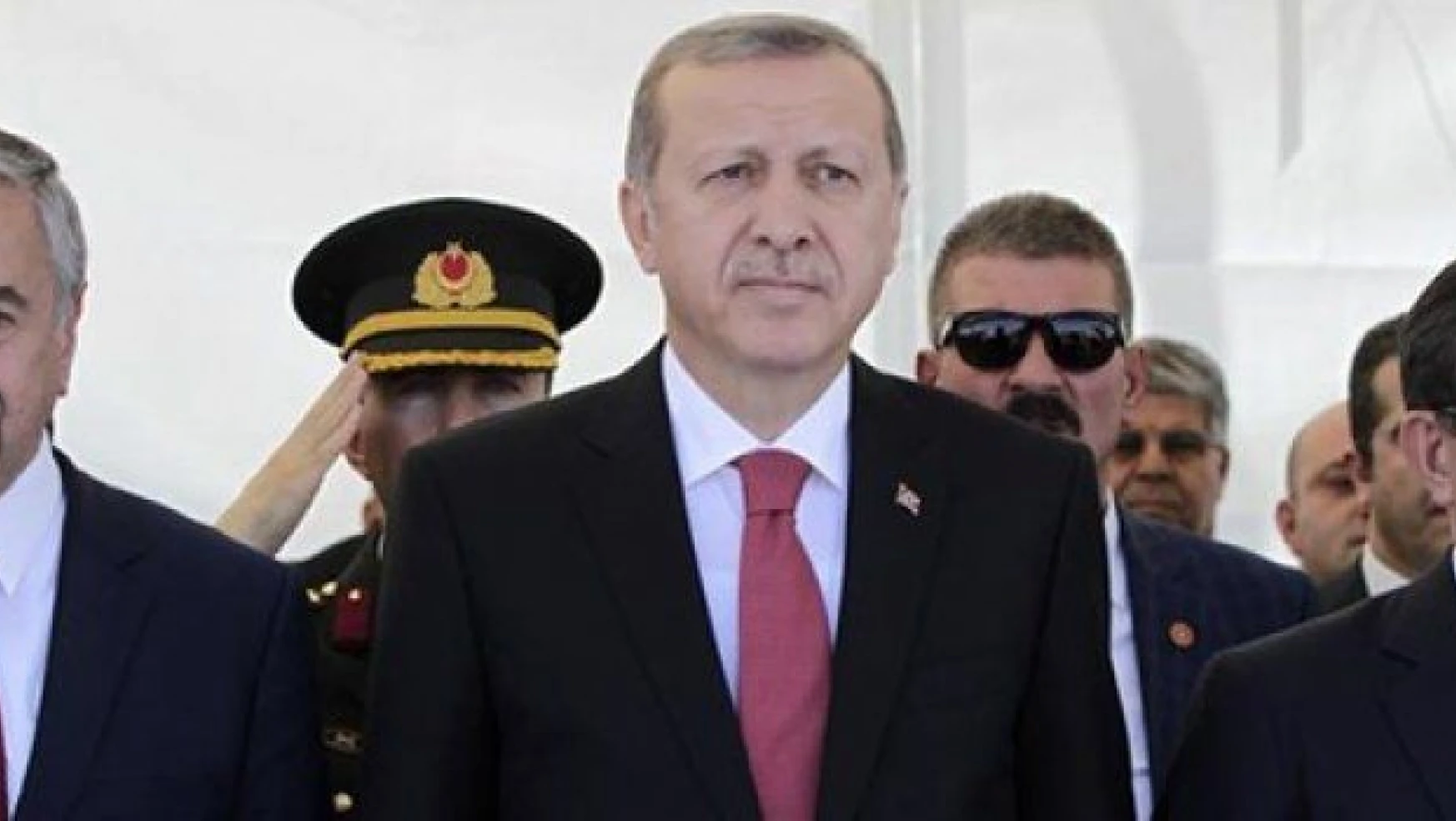 Erdoğan: Baraj yapanla hendek kazan bir olur mu?