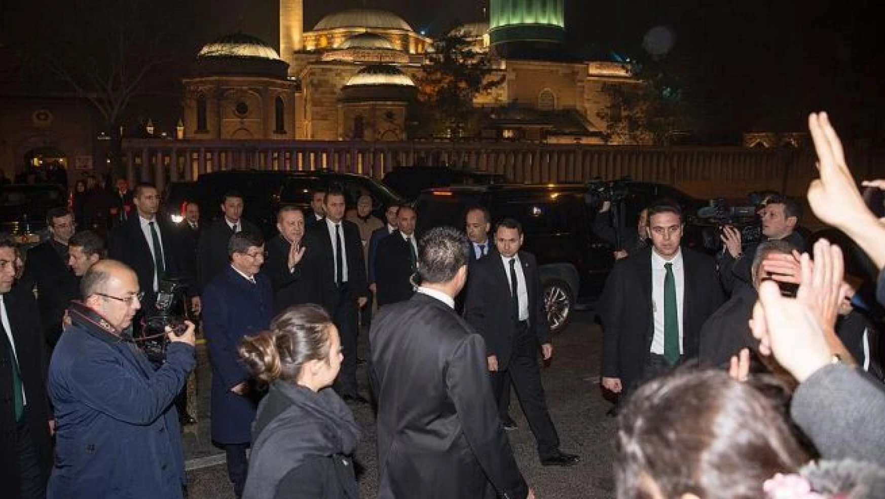 Erdoğan ve Davutoğlu Mevlana Müzesi'ni ziyaret etti