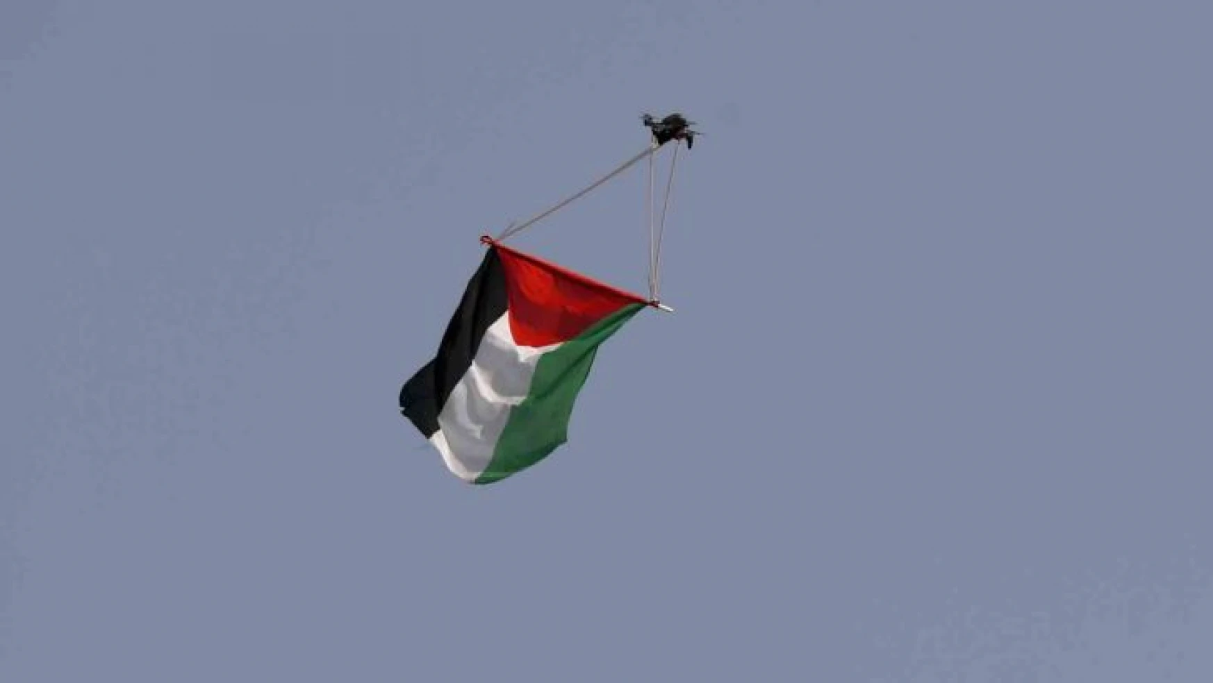 Filistinlilerden İsraillilerin Bayrak Yürüyüşü'ne dronlu tepki