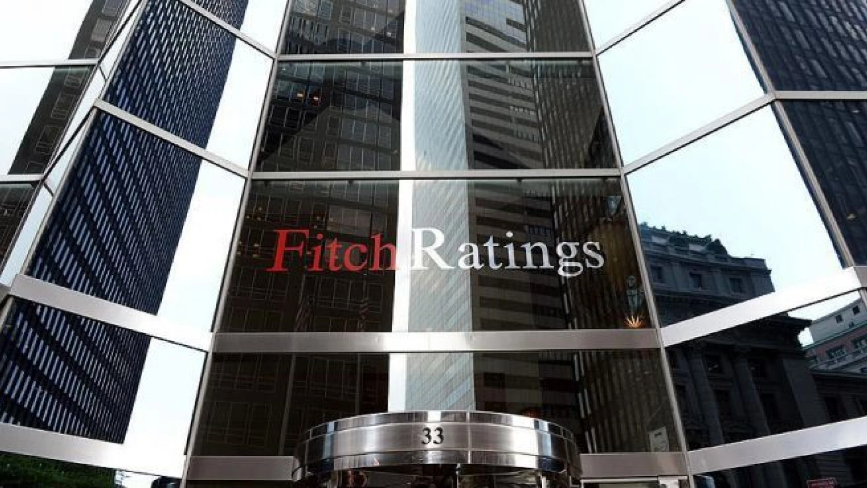 Fitch'ten kredi notunda değişiklik beklenmiyor