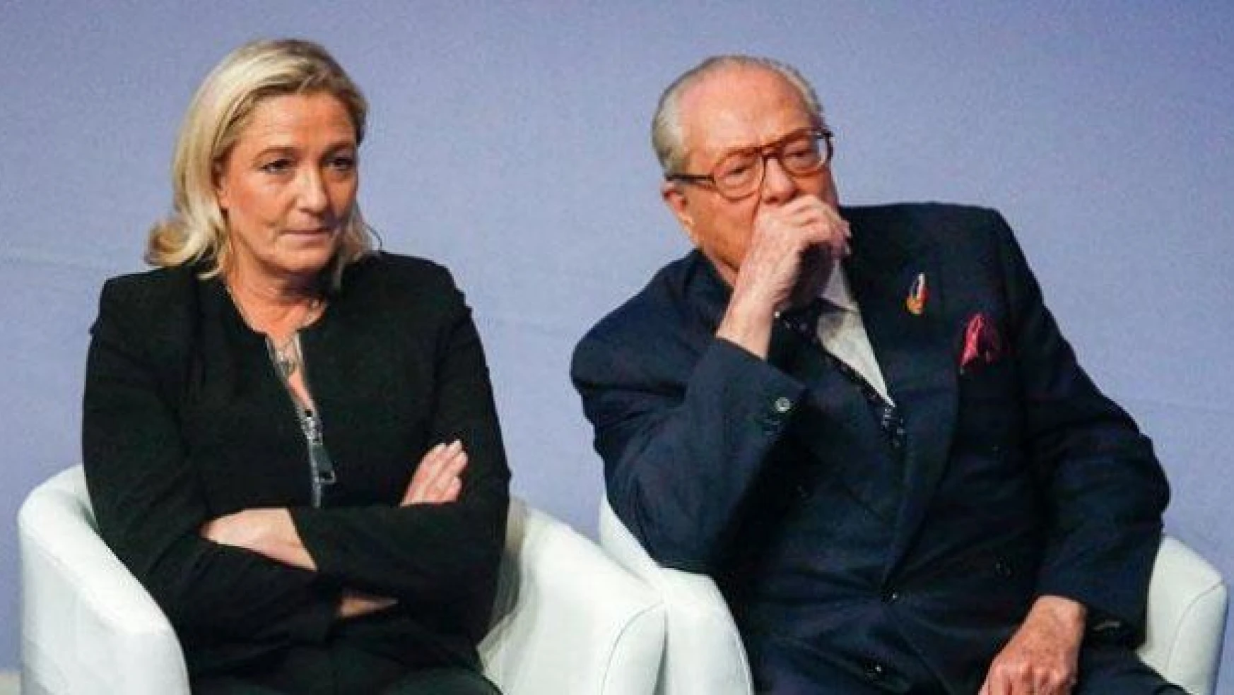 Fransa'da aşırı sağcı partiler ikinci turda yıkıldı