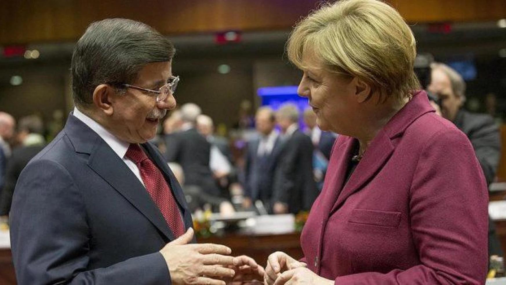 Gaziantep'te Merkel ve Davutoğlu zirvesi