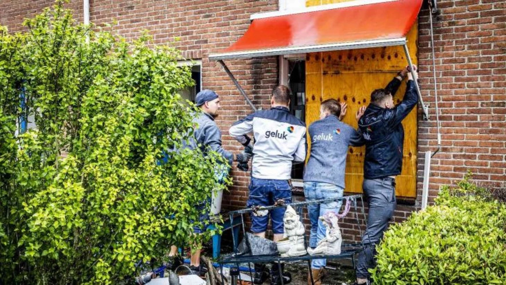 Hollanda'da hortum: 1 ölü, 10 yaralı