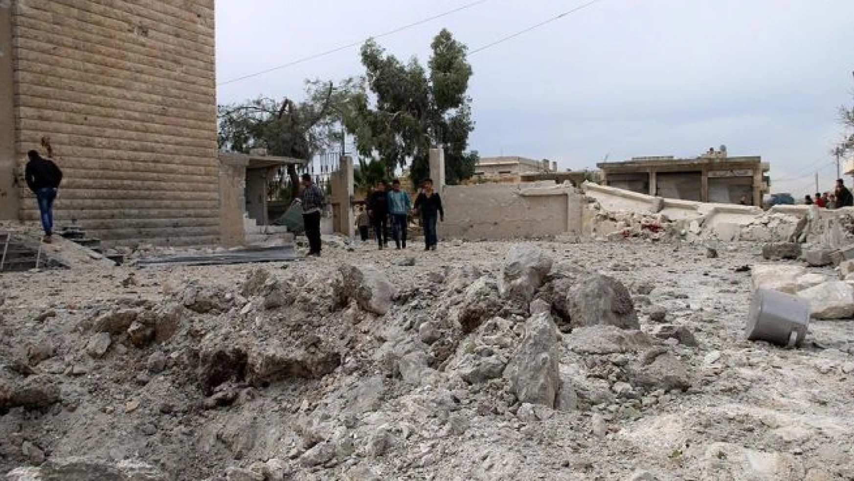 İdlib'de Rus saldırıları nedeniyle eğitime ara verildi