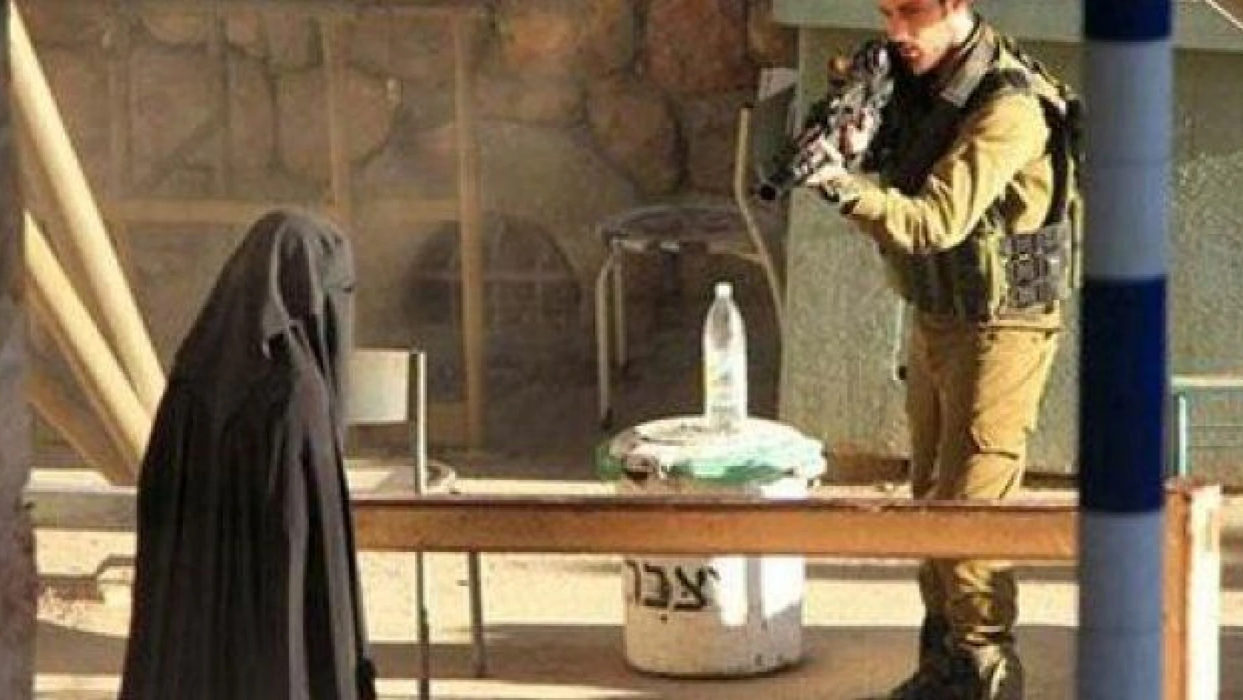 İsrail kahpeliği! Filistinli genç kıza 10 kurşun!