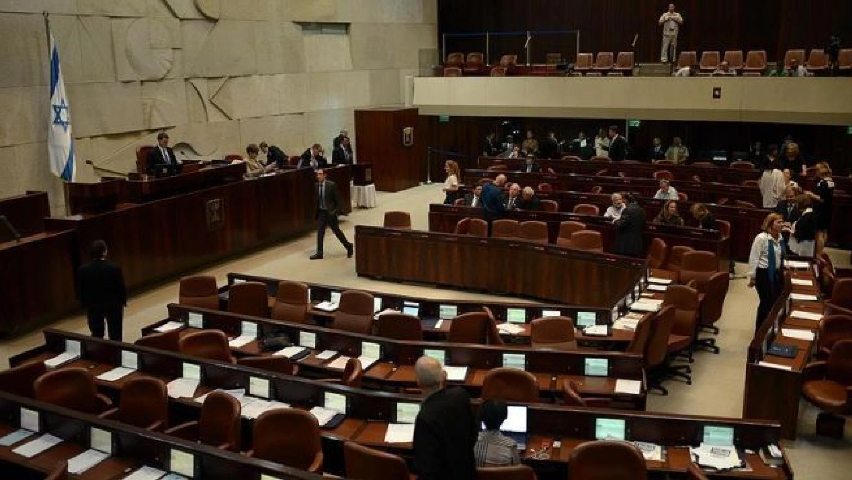 İsrail'de tartışmalı 'üst arama' yasası onaylandı