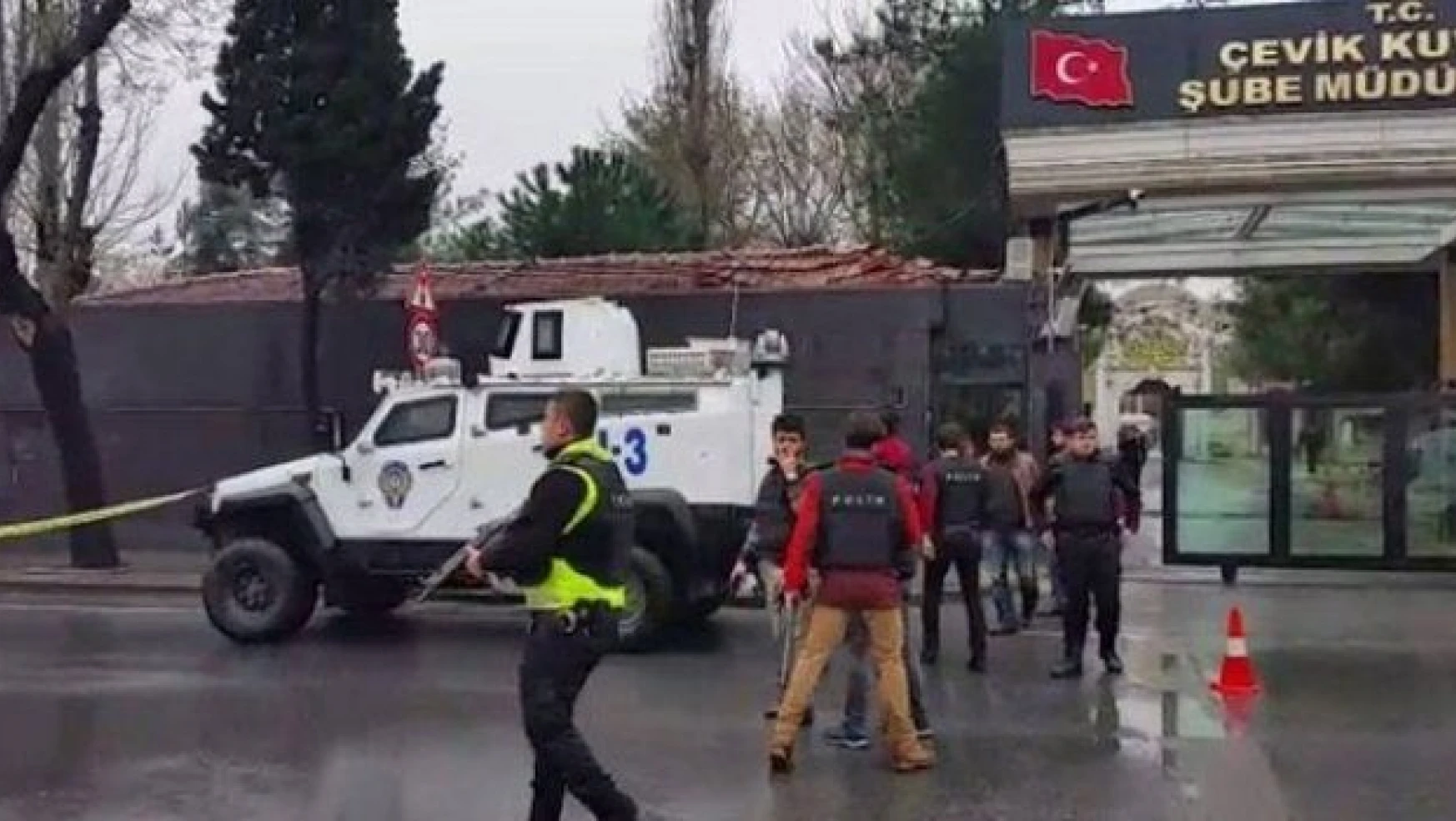 İstanbul'da Çevik Kuvvet Şube Müdürlüğü'ne saldırı