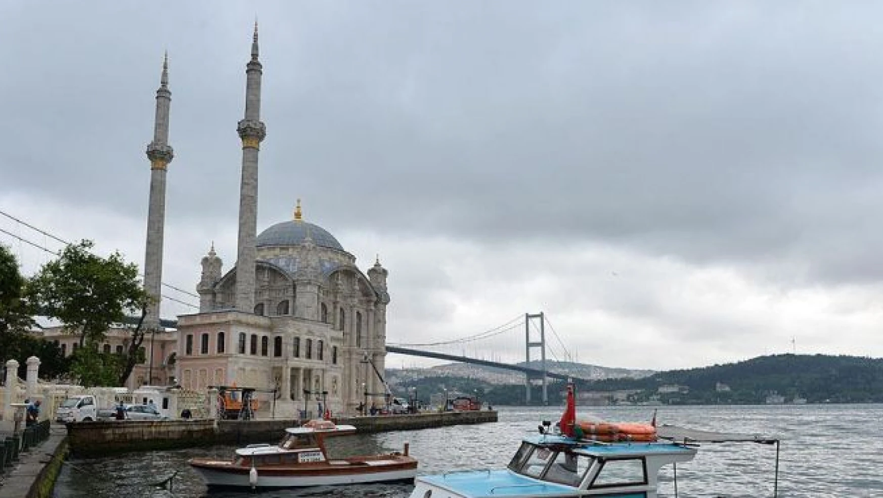 İstanbul'da cuma selası geleneği yeniden başladı