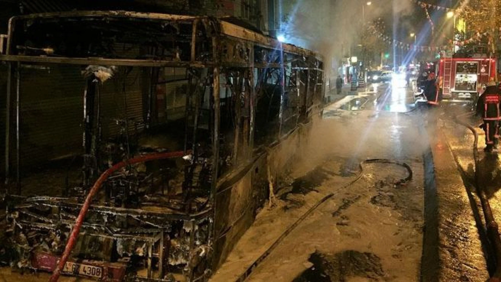 İstanbul'da halk otobüslerine molotofkokteylli saldırı