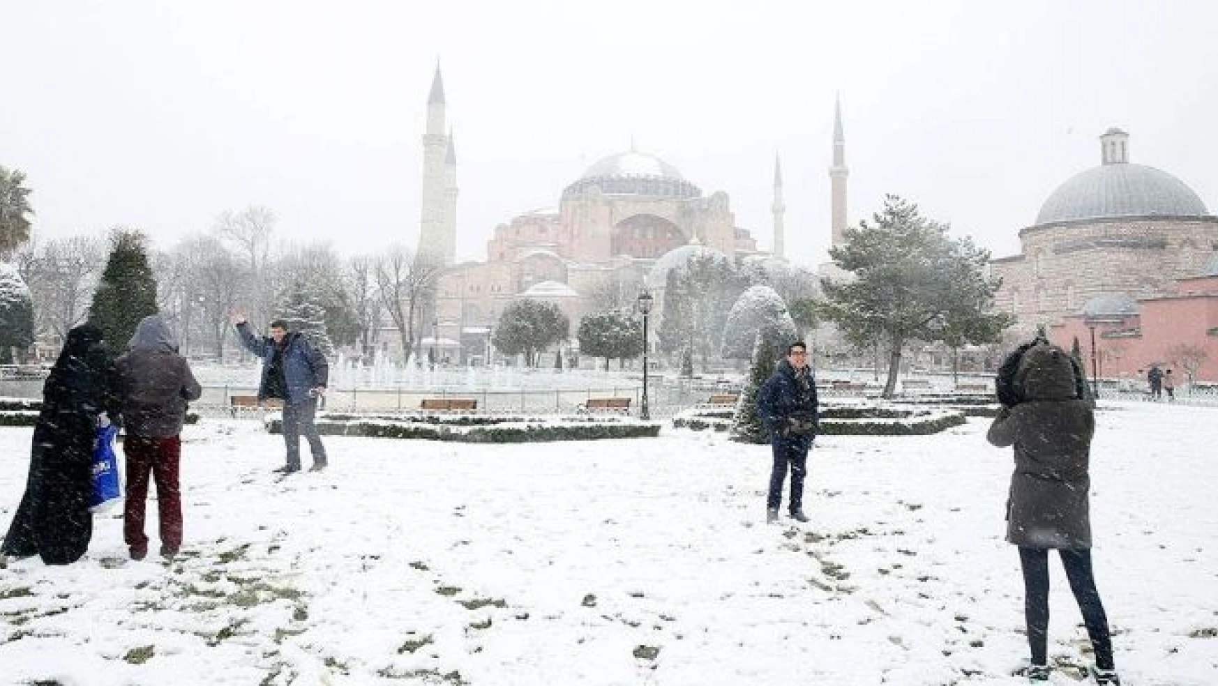 İstanbul'da kar yağışı pazar gününe kadar devam edecek
