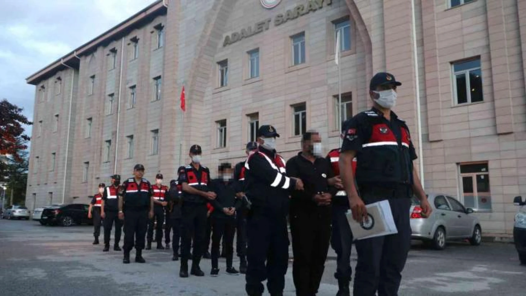 Jandarmadan Yozgat merkezli 6 ilde DEAŞ operasyonu: 5 tutuklu