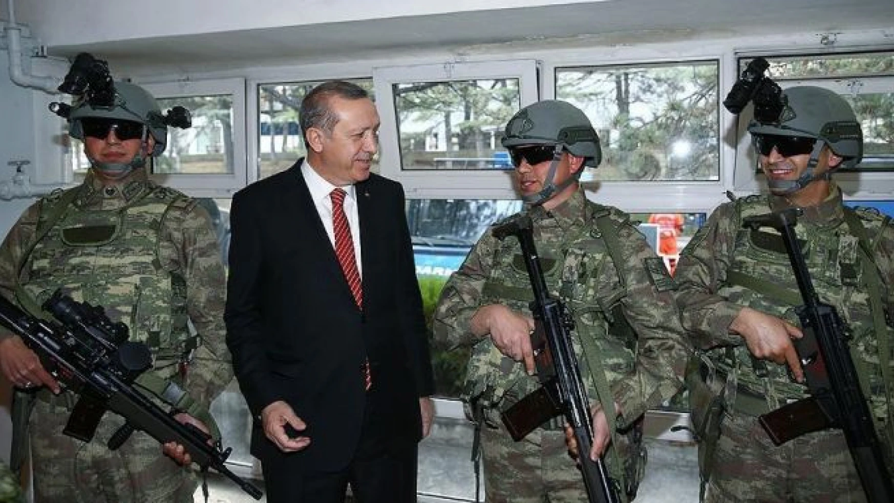 Erdoğan'dan Jandarma Özel Harekat'a moral ziyareti