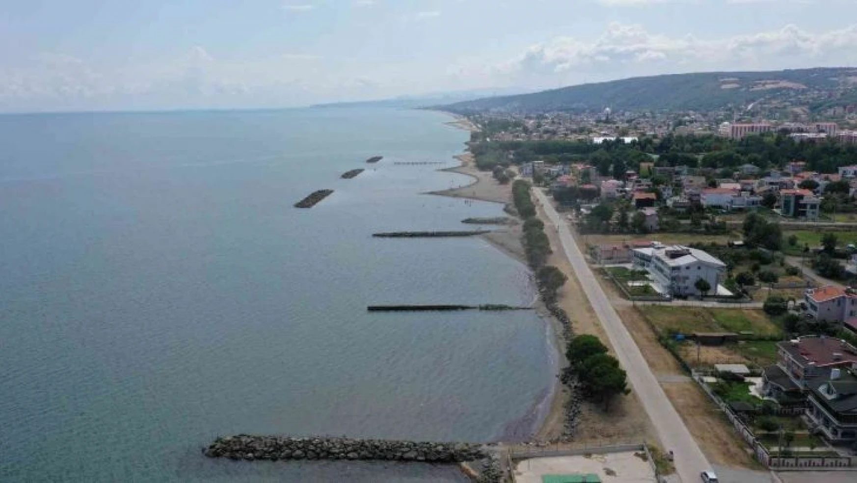 Karadeniz Samsun sahillerini yutmaya devam ediyor