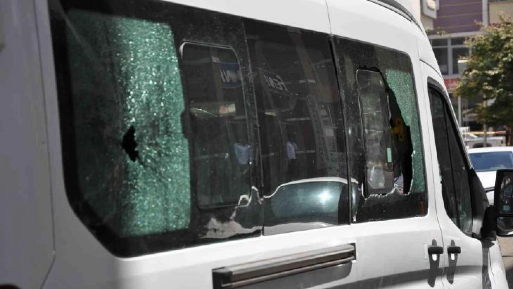 Kars'ta silahlı ve sopalı kavga: 8 yaralı