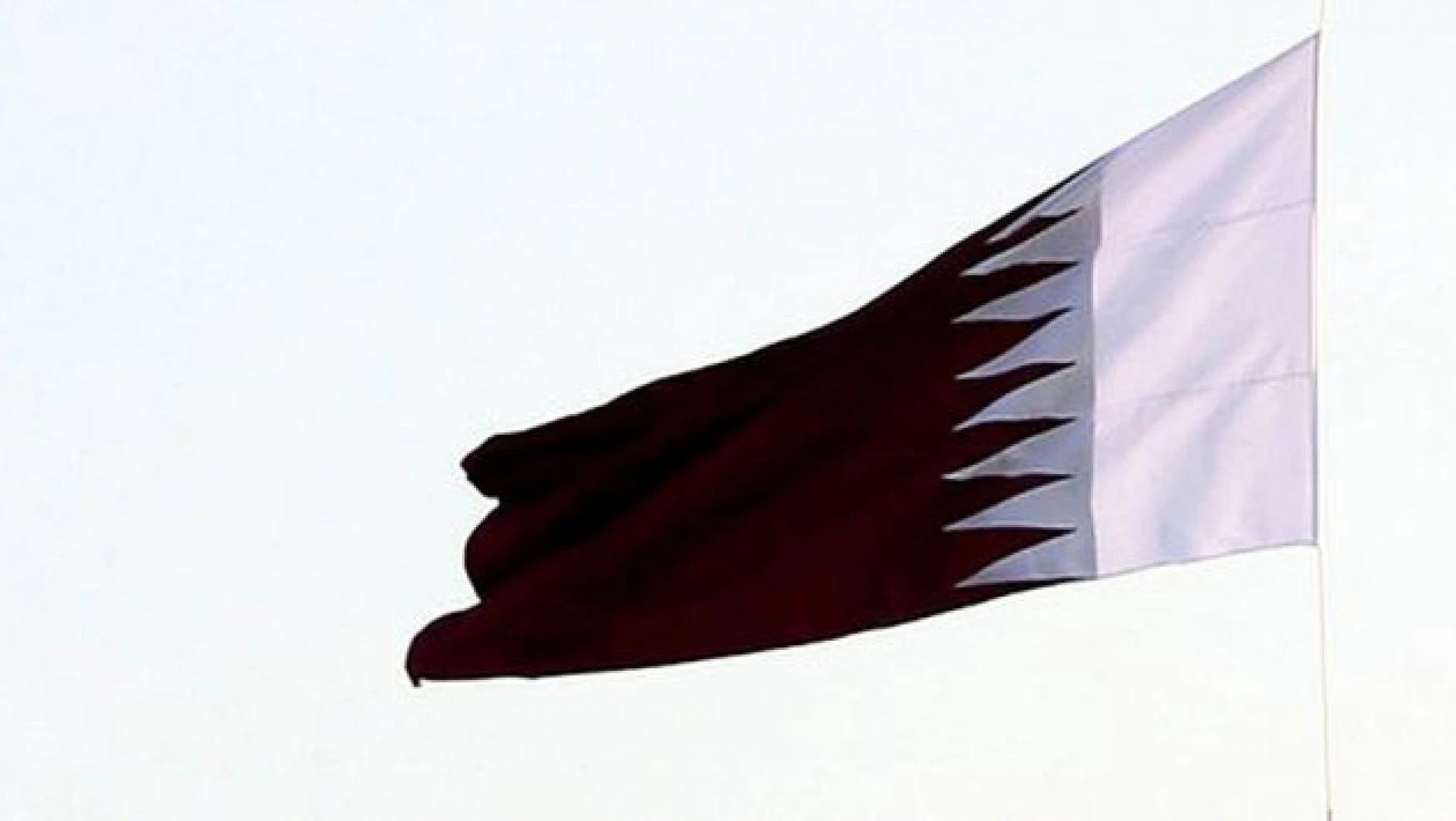 Katar Tahran büyükelçisini çekti