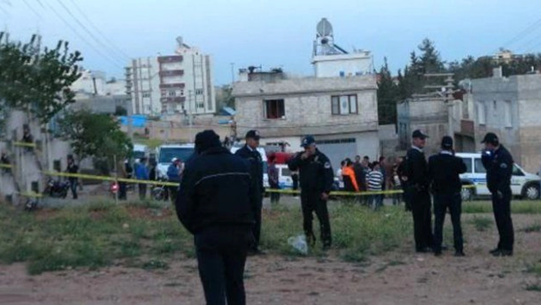 Kilis'e roketatar, Hatay'a top mermisi düştü: 4 ölü