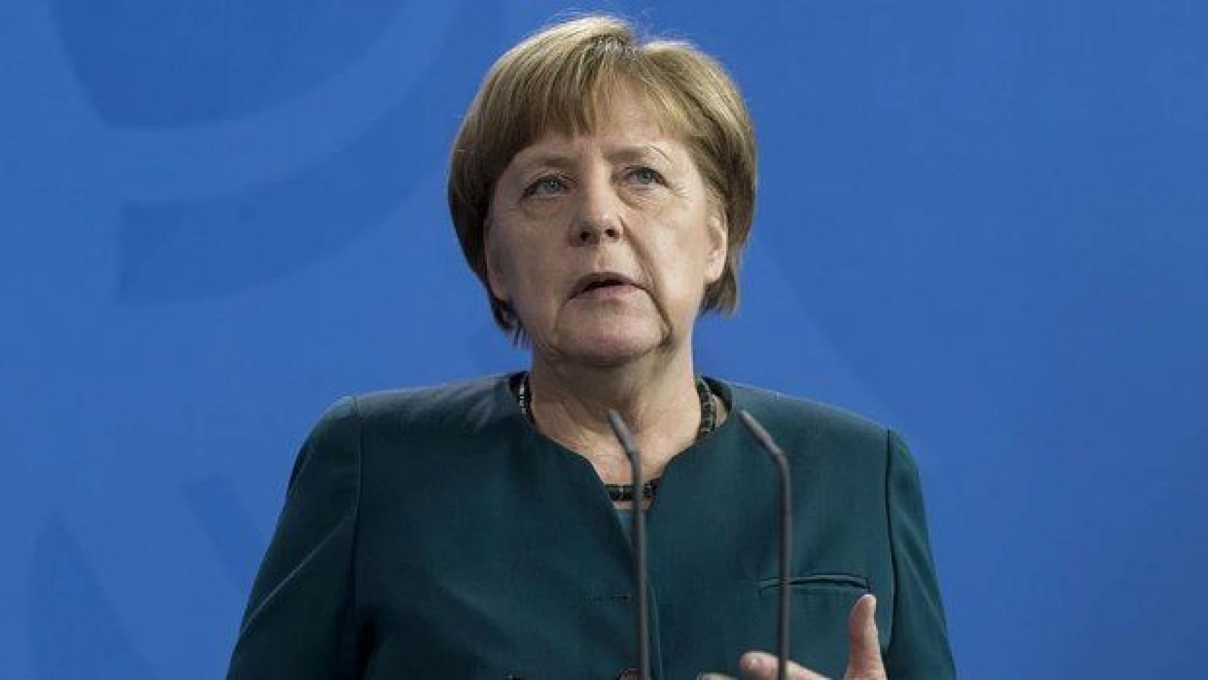 Merkel İsrail'in yerleşim politikasını eleştirdi