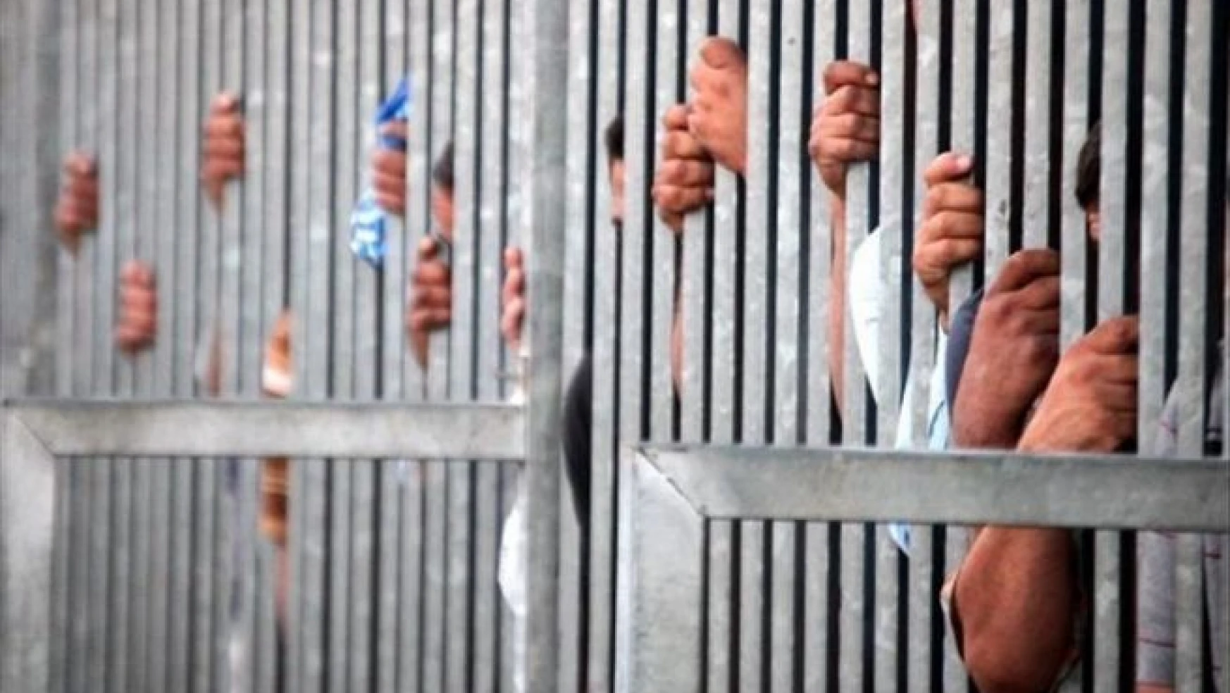 Mısır'da darbe karşıtı 21 kişiye müebbet hapis