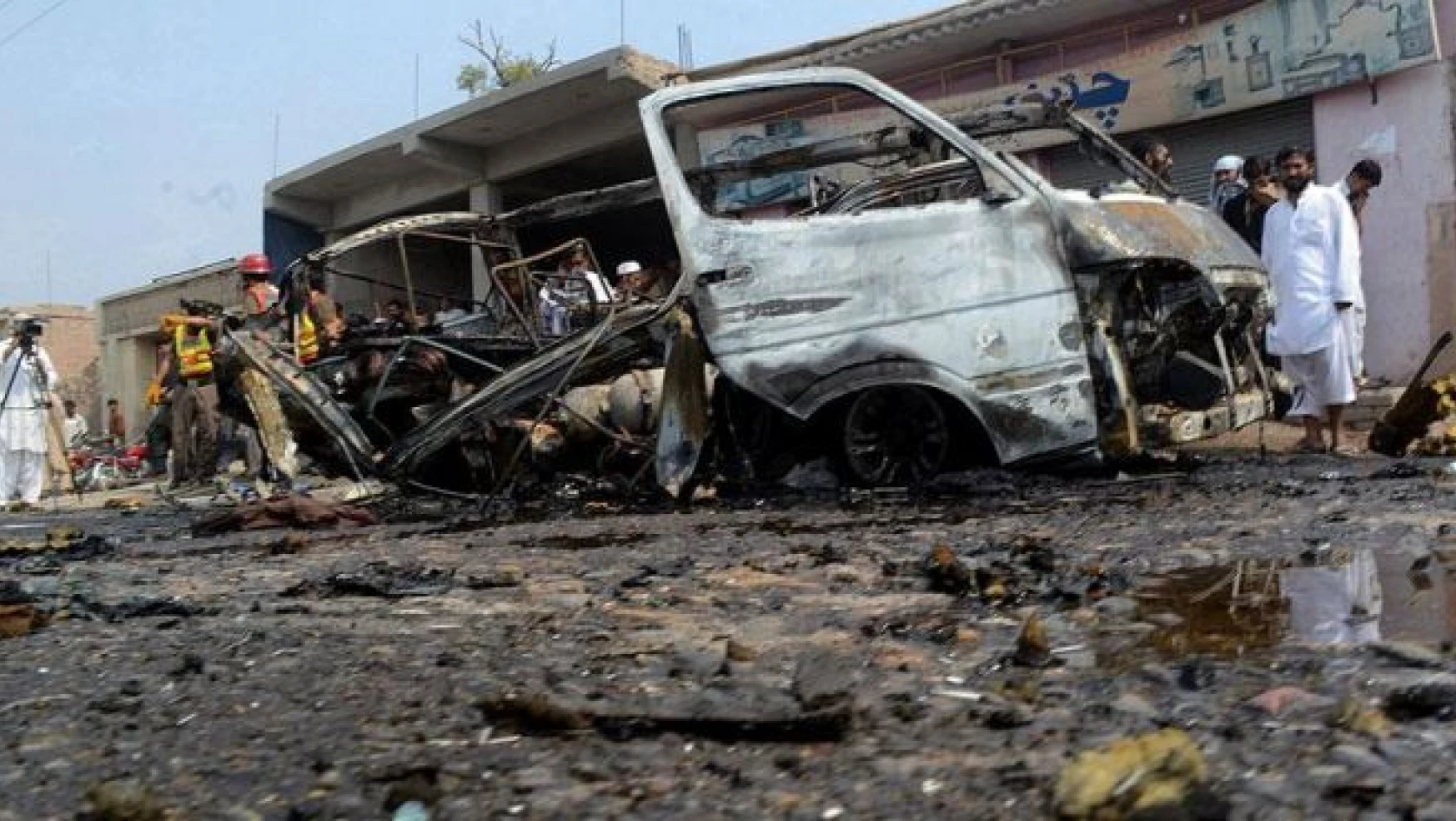 Pakistan'da intihar saldırısı: 11 ölü, 21 yaralı