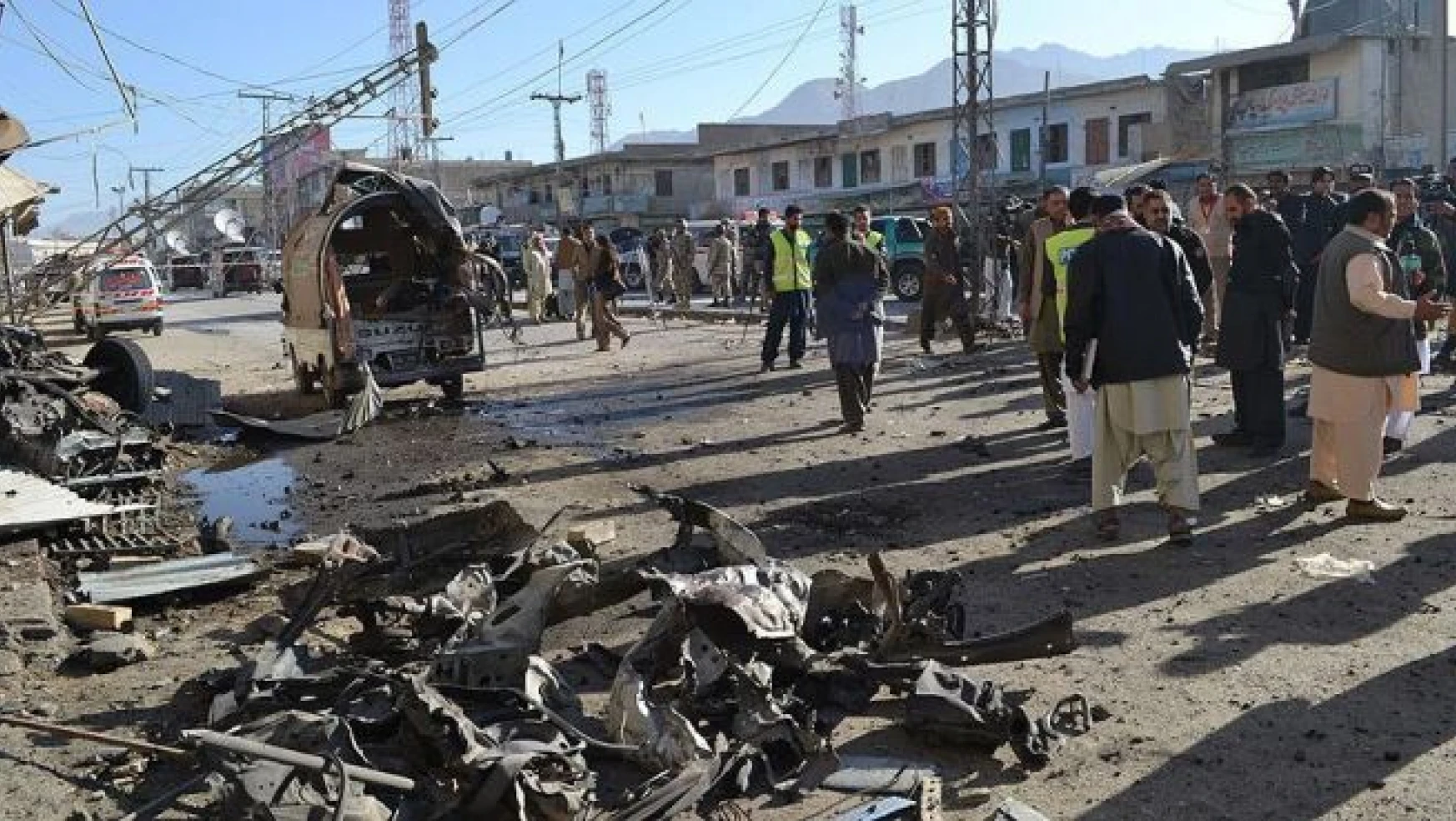 Pakistan'da intihar saldırısı: 18 ölü, 40 yaralı